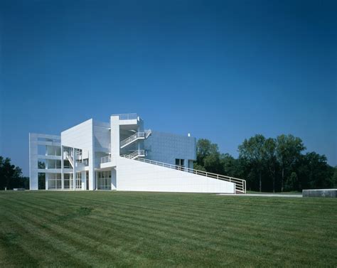 AD Classics: The Atheneum / Richard Meier & Partners.